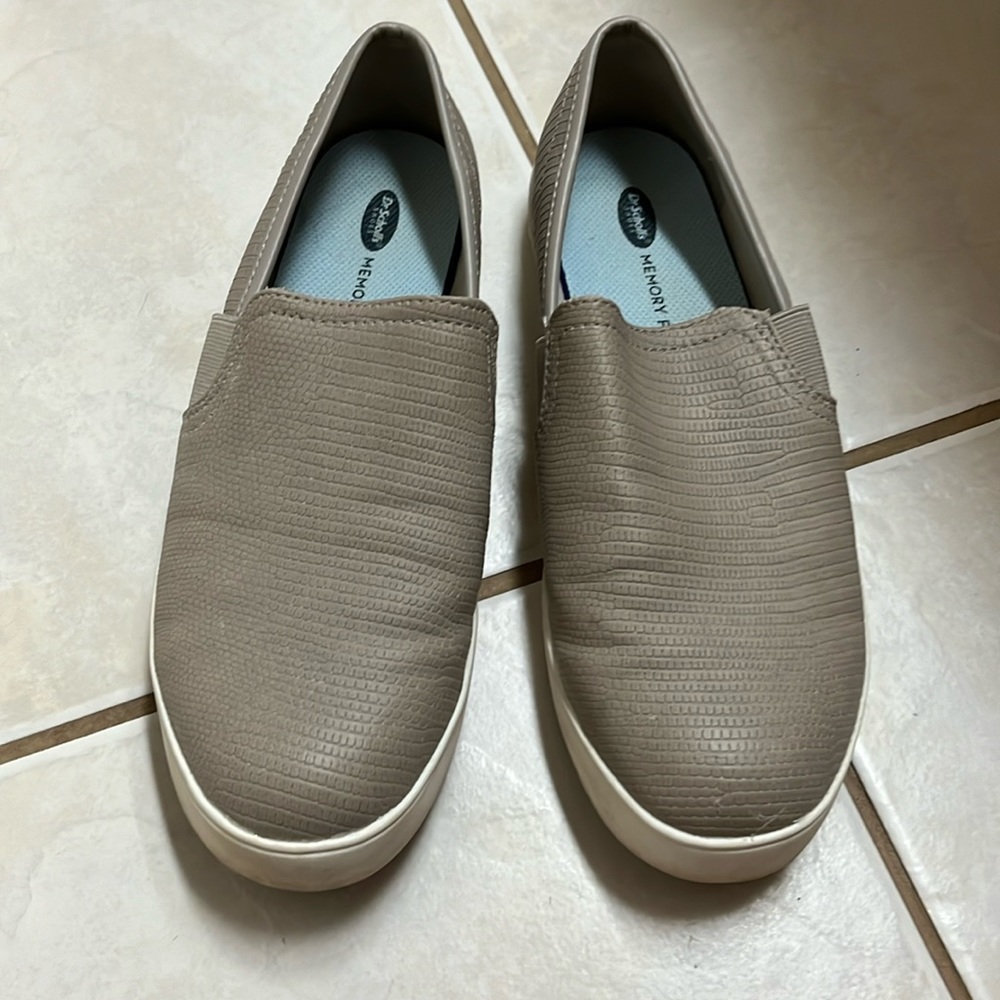 Dr Scholl’s memory foam shoes